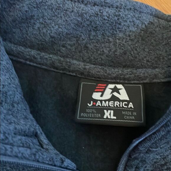 Men's XL J. America - Fleece Quarter-Zip Sweatshirt - Picture 2 of 8